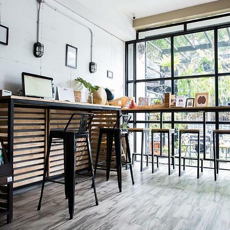 The Pause Hostel Chiang Mai Esterno foto